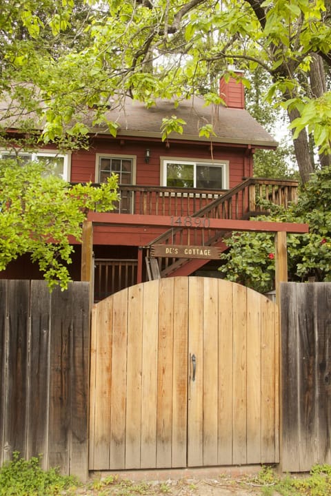 Front entrance off street.