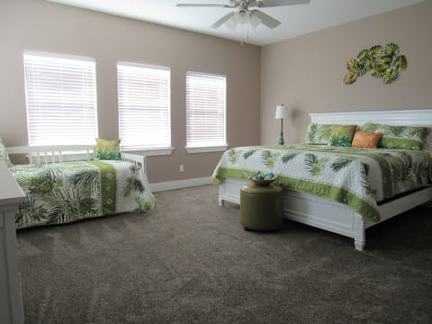 Master bedroom - King and Daybed