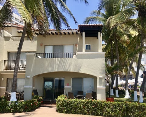 Villa 12 | Tesoro Resort