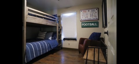 Full size (top & bottom) bunk bed