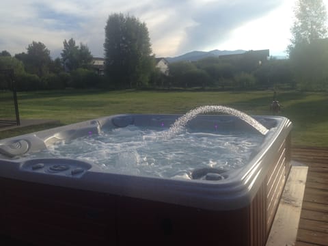 Private hot tub for 6, overlooking huge open space and western sunsets