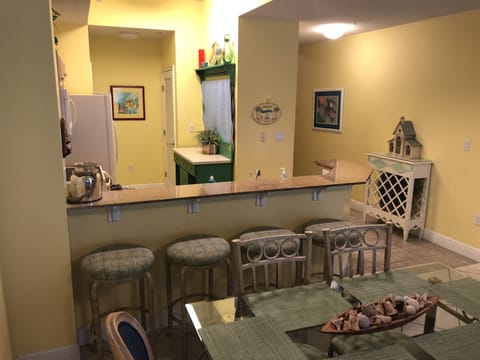 Dining & Kitchen area