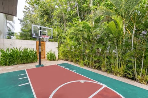 Sport court