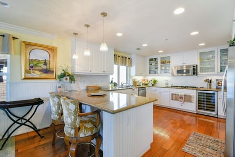 This large, well-stocked kitchen will make it fun to cook!