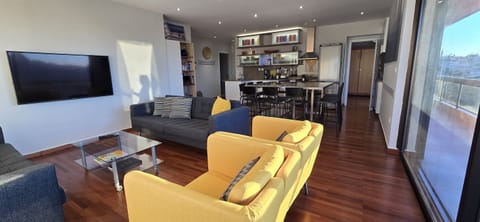 Spacious enough for a whole group to gather