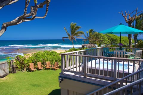 Enjoy the trade winds, sunshine & panoramic ocean views from your private lanai.