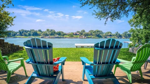 ...Come to Cope's Lake House on Lake LBJ...