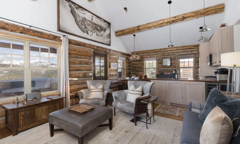 CH 11 Derringer living5