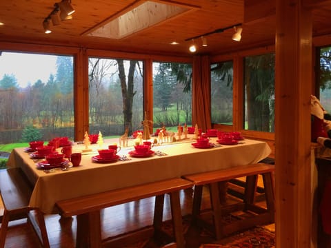 new table option for large groups that like to sit together. dishes available 