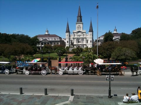French Quarter Jackson Square is a 5 min Ferry ride away