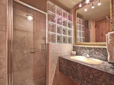 Combined shower/tub, hair dryer, towels, soap