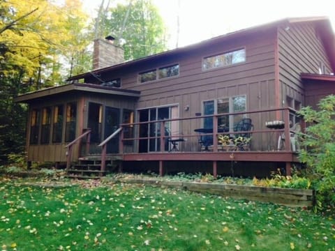 Main House: Lake side, screen porch