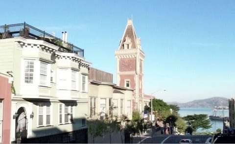 Street View of house, Ghirardelli Square and Aquatic Park 