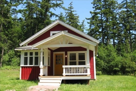 Bud Cottage