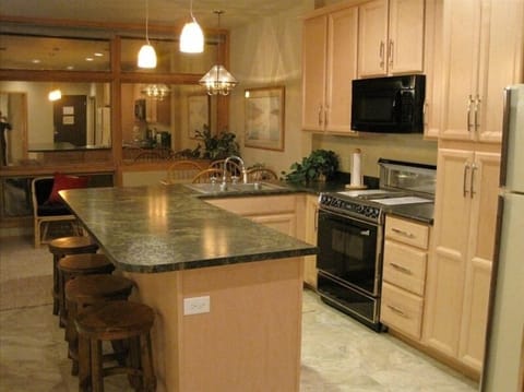 Full Kitchen and fully equipped - Save $$ & time by not eating out every night