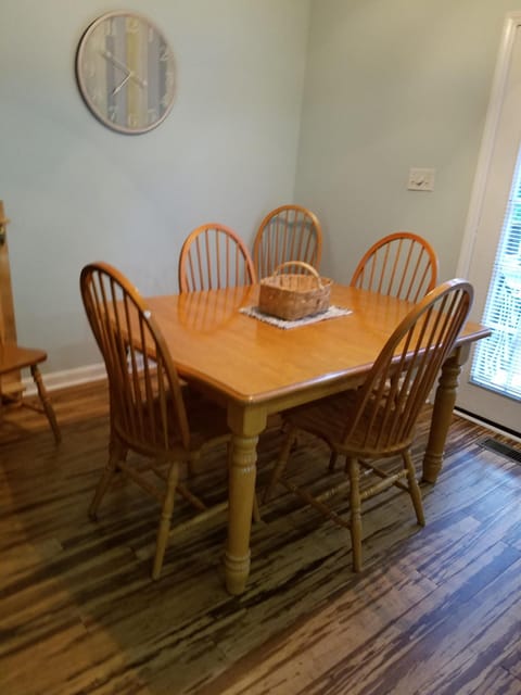 Dining Room - Table has leaf and will seat up to six.