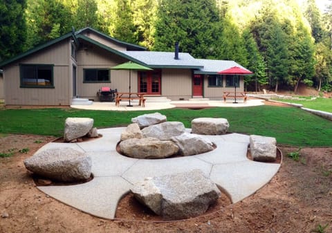 Granite fire pit and patio off kitchen