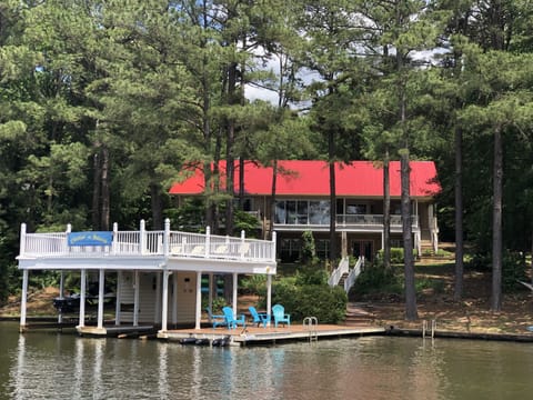 "Floatin & Boatin" located on a Private Point Lot with 203' of Water frontage!
