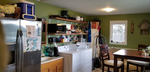 Laundry/Common room for Cottage A&B.