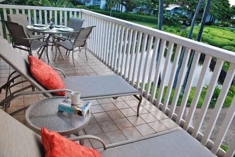 Enjoy your meals with a view of the ocean on the spacious lanai!