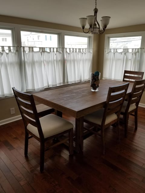 Separate dining area that can seat up to 8 for creating family memories <3