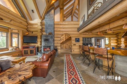 Open-Concept Living and Dining