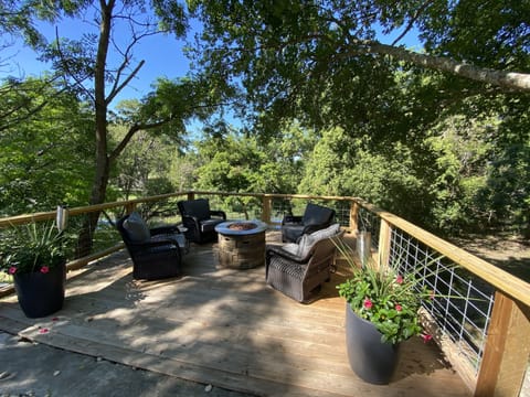 Patio overlooking the river 