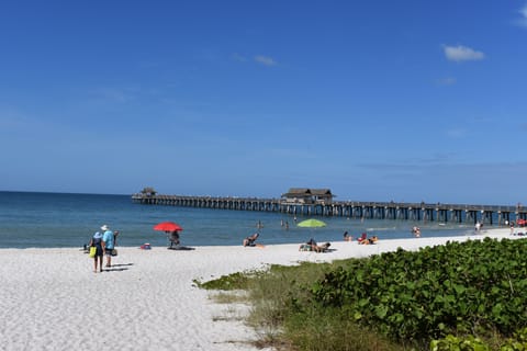 Beach nearby, sun loungers, beach towels