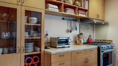 Cook area in kitchen