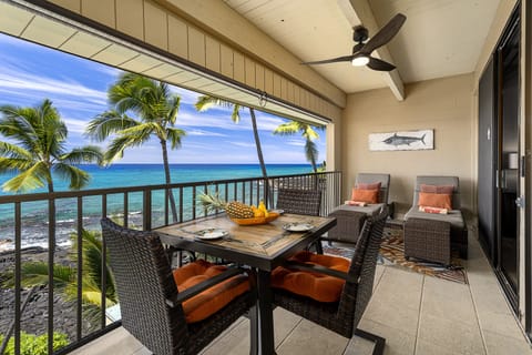Lanai Dining and Relaxing, Oceanfront!