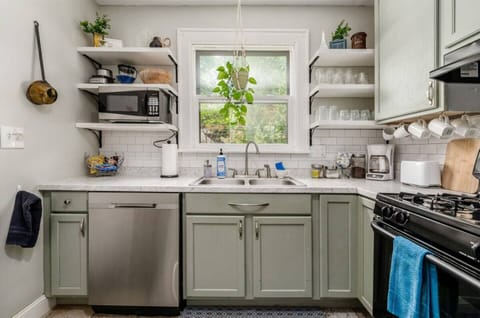 Fully-equipped Kitchen