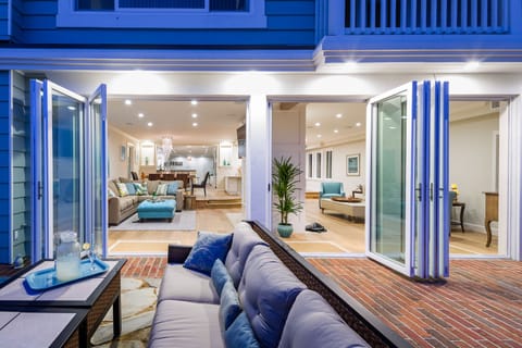 Enjoy the ocean breeze.  Vanishing doors maximize the view and the ocean breeze.