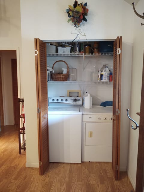 washer & dryer available including detergent.