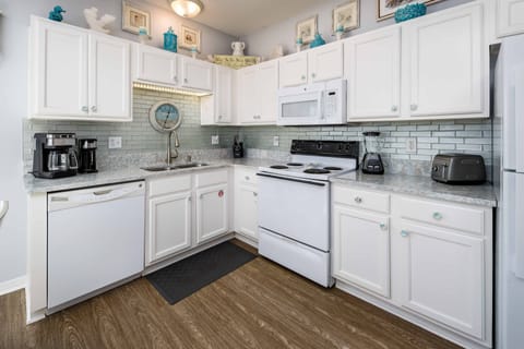 Kitchen equipped with the tools & major appliances to create gourmet meals