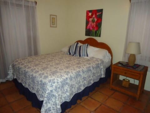 In-room safe, iron/ironing board, WiFi, bed sheets