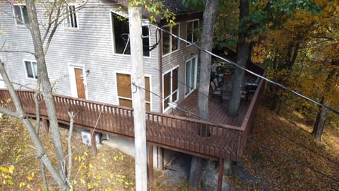 Exterior of Wildwood Lodge - Empahsizing treehouse deck