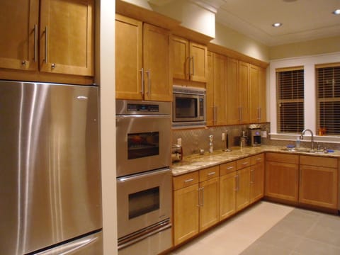 Gourmet Kitchen with Double Refrigerator, Dacor Double Oven & 5 Burner Cooktop