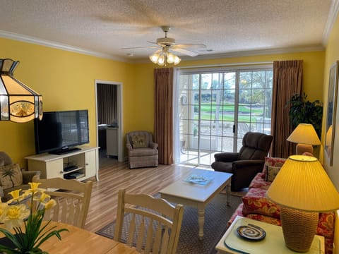 Spacious Living Room area with 50'' SMART TV and DVD Player!
