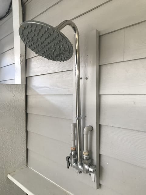 Hand-held showerhead