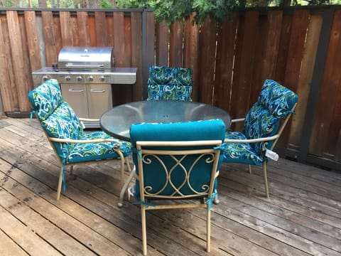 Large Rear Deck with privacy fence. Propane BBQ is available for your use!