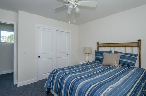 Queen room downstairs