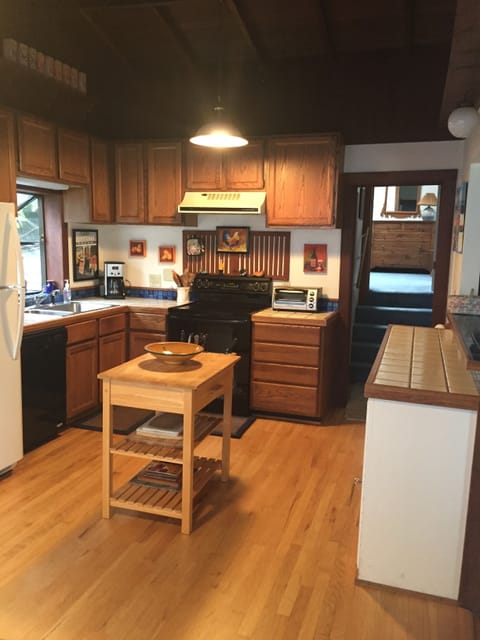 Kitchen looking toward bedroom