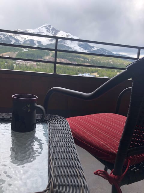 Have coffee here-porch 1