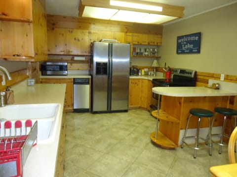 Fridge, microwave, oven, coffee/tea maker