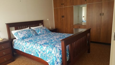 3 bedrooms, iron/ironing board, free WiFi