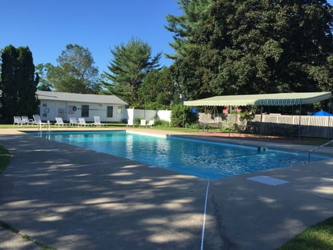 Outdoor pool, a heated pool