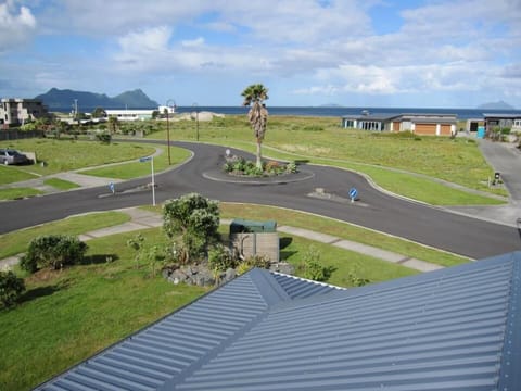 Distance to Beach 100m