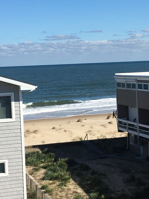 Beach nearby, sun loungers