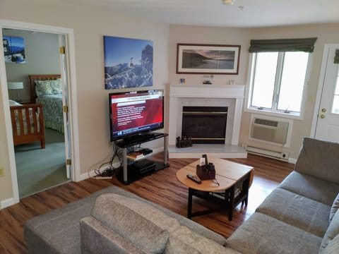 Living area | Smart TV, fireplace, DVD player, foosball