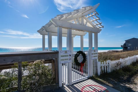 Beach nearby, sun loungers